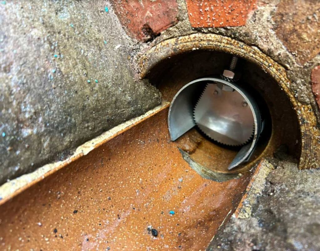 Trap to prevent rats and mice from entering drains